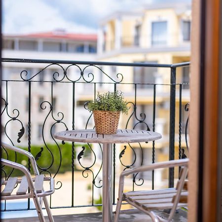 Royal Bay Apartments With Self Check-In スヴェティ・ヴラス エクステリア 写真