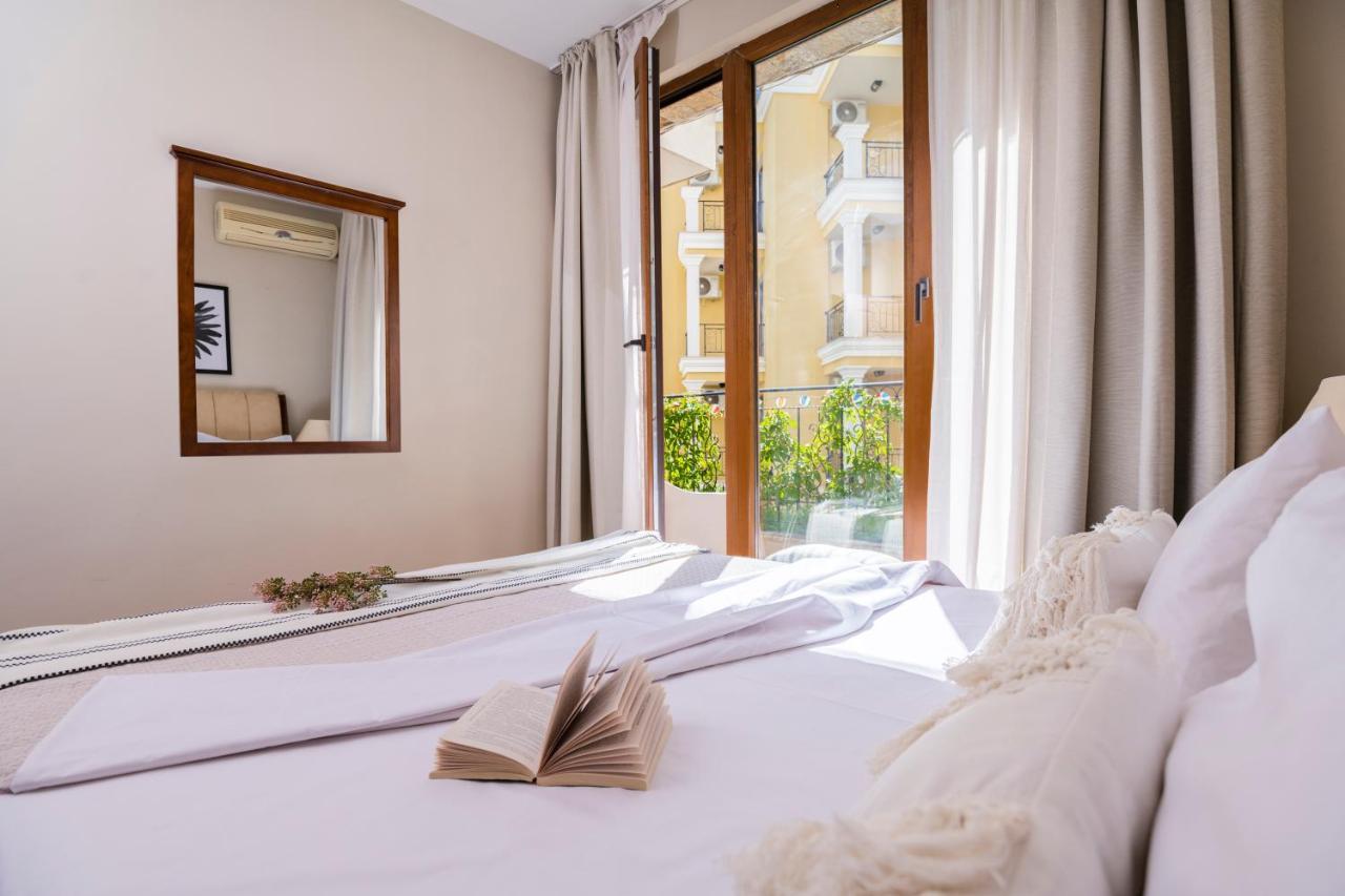 Royal Bay Apartments With Self Check-In スヴェティ・ヴラス エクステリア 写真