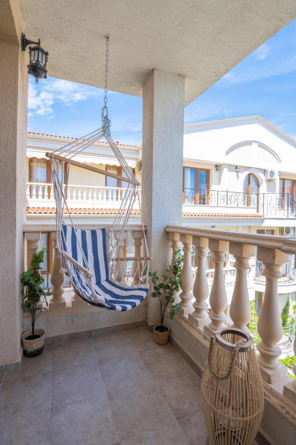 Royal Bay Apartments With Self Check-In スヴェティ・ヴラス エクステリア 写真