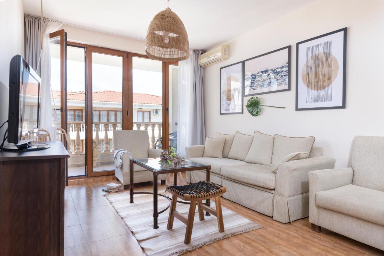 Royal Bay Apartments With Self Check-In スヴェティ・ヴラス エクステリア 写真