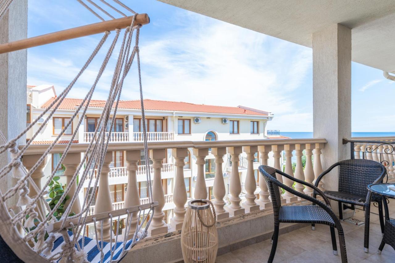 Royal Bay Apartments With Self Check-In スヴェティ・ヴラス エクステリア 写真