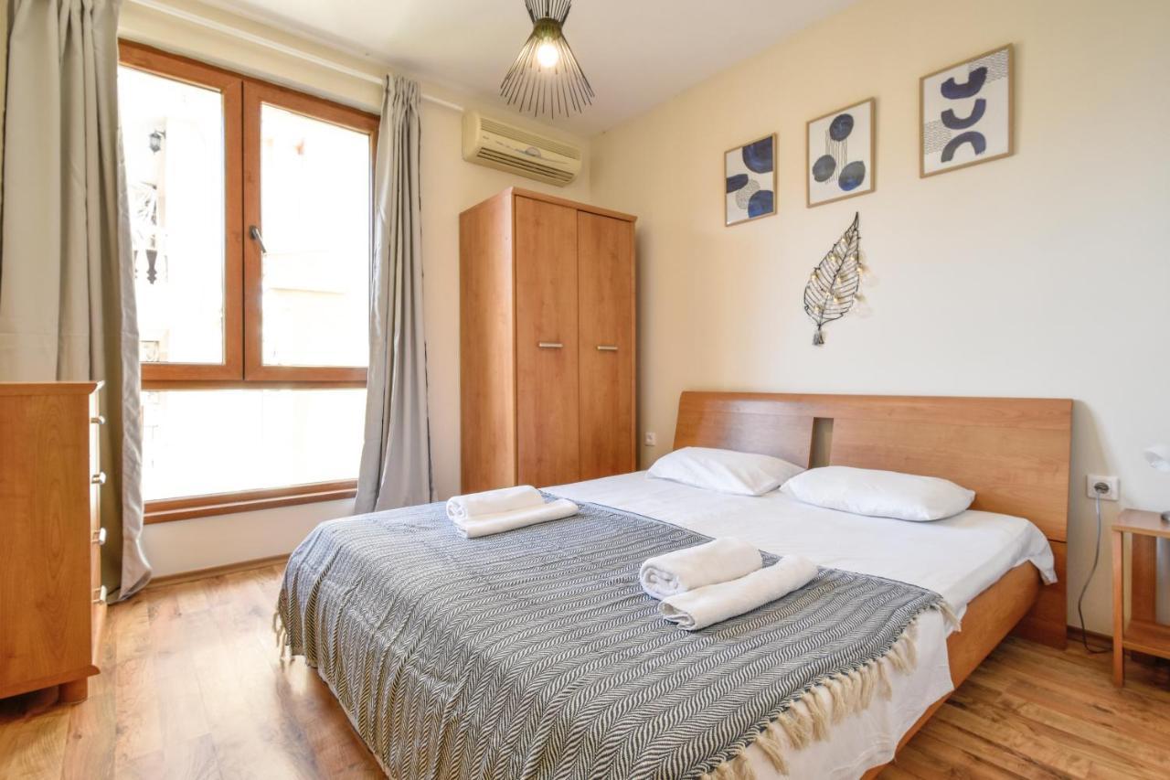 Royal Bay Apartments With Self Check-In スヴェティ・ヴラス エクステリア 写真